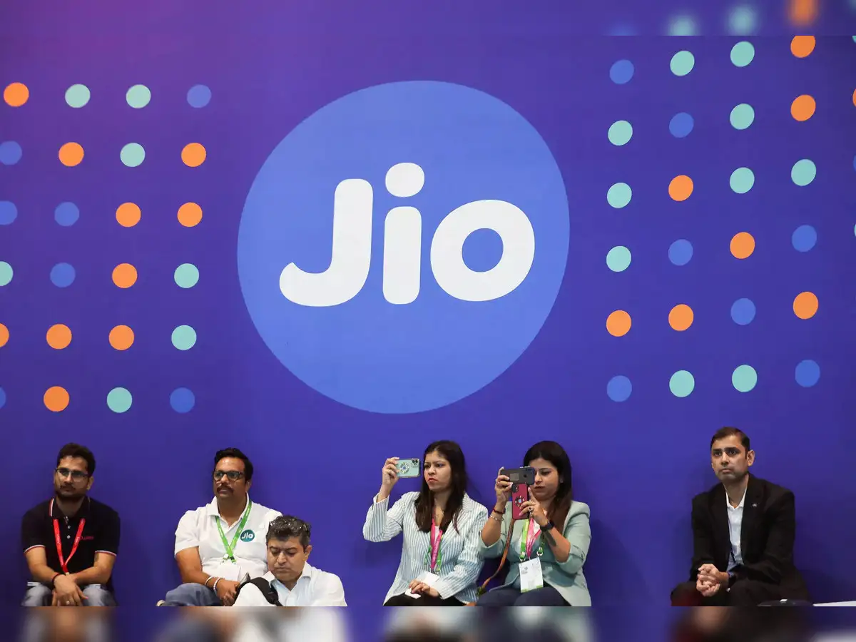 जियो नेटवर्क की गुणवत्ता पर सवाल, यूजर्स का #Jio_का_घटिया_नेटवर्क हैशटैग ट्रेंड